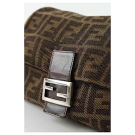 Fendi-Mamma Baguette shoulder bag-Brown