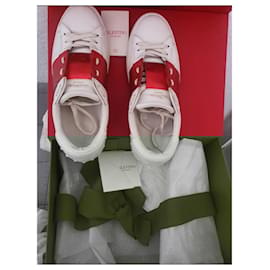Valentino Garavani-Unisex Rockstud Valentino Garavani sneakers size 38-White,Red
