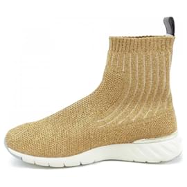 Louis Vuitton-Louis Vuitton Gold Sneakers-Golden