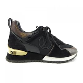 Louis Vuitton-Tênis pretos Louis Vuitton-Preto