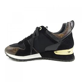 Louis Vuitton-Tênis pretos Louis Vuitton-Preto