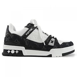 Louis Vuitton-Louis Vuitton Black and White Sneakers-Black,White