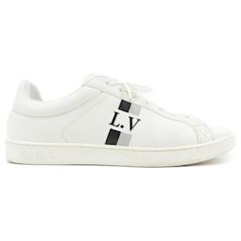 Louis Vuitton-Tênis brancos Louis Vuitton-Branco