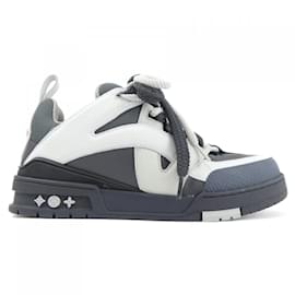 Louis Vuitton-Tênis cinza e branco Louis Vuitton-Marrom,Branco