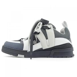 Louis Vuitton-Tênis cinza e branco Louis Vuitton-Marrom,Branco