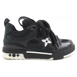 Louis Vuitton-Louis Vuitton Black Sneakers-Black