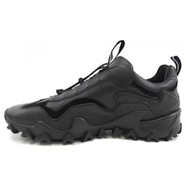 Louis Vuitton-Louis Vuitton Black Sneakers-Black