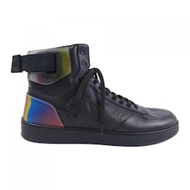 Louis Vuitton-Tênis pretos Louis Vuitton-Preto