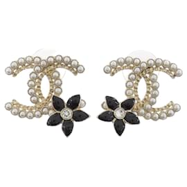 Chanel-Chanel AB9651 Stud Earrings-Black,White