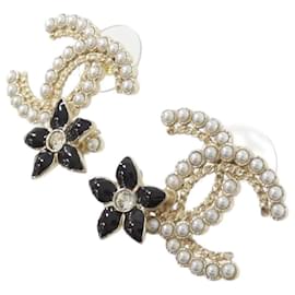 Chanel-Chanel AB9651 Stud Earrings-Black,White