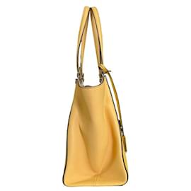 Fendi-Fendi 3Jours-Yellow