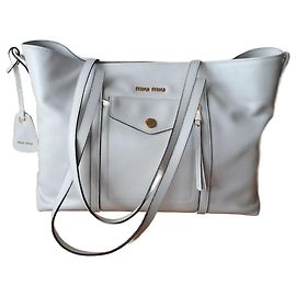 MIU MIU BOLSA DE COMPRAS GRACE LUX EM COURO. Branco