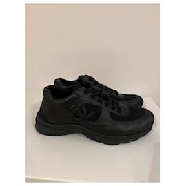 Chanel-Chanel Black Sneakers for Men, size 44-Black
