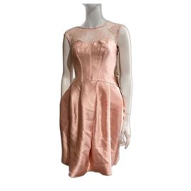 Vera Wang Vestido de corpete de renda e cetim Rosa