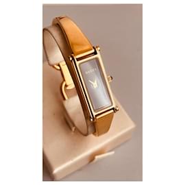 Gucci-Fine watches-Golden