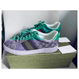 Gucci-ACE-Verde claro