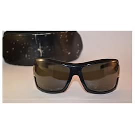 Gucci-sunglasses-Black
