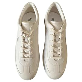 Fendi-Fendi white leather low sneakers-White