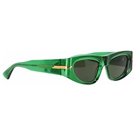Bottega Veneta-Bottega Veneta Cat-Eye Sunglasses in Green Acetate-Green