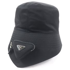 Chapéu de nylon Prada XXL com logo triangular Preto