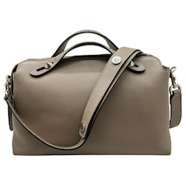 Fendi-Sac à main en cuir moyen Fendi By The Way-Gris
