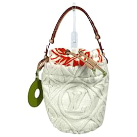 Louis Vuitton-Louis Vuitton Bucket-White