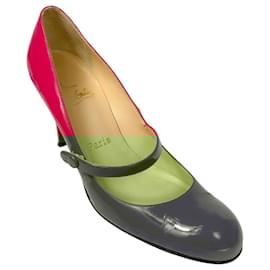 Christian Louboutin-Pompes Mary Jane à bout rond en cuir verni rose bubblegum Christian Louboutin-Rose