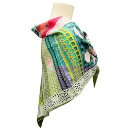 Hermès-Hermes Rare Red / Green Multi Parures de Samourais Print Square Silk Twill Scarf-Multiple colors