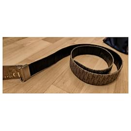 Dior-AI-0065-Brown