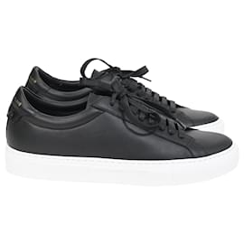 Givenchy- Givenchy Urban Street Low-Top Sneakers in Black Leather-Black
