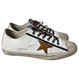 Golden Goose-Golden Goose V-Star in with Crocodile-Print Star in White Leather-White,Cream