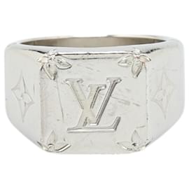 Louis Vuitton-Louis Vuitton Monogram Signet Ring-Silvery