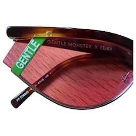 Fendi-Fendi Rose Sunglasses -Pink