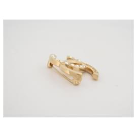Chanel-Chanel brooch-Golden