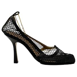 Bottega Veneta-Bottega Veneta Black Stretch Pumps with Gold Chain-Black