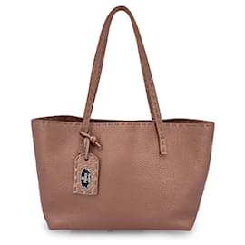 Fendi-Sac à main satchel en cuir métallisé rose Selleria-Rose