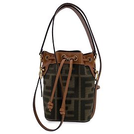 Fendi F è la borsa a secchiello Mini Mon Tresor in tela ricamata FF Verde