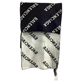 Balenciaga- Balenciaga Logo Intarsia Scarf in Black and White Wool-Black