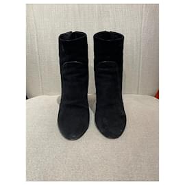 Louis Vuitton-LOUIS VUITTON Ankle boots T.EU 38 Suede-Black