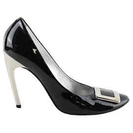 Roger Vivier-Patented leather heels-Black