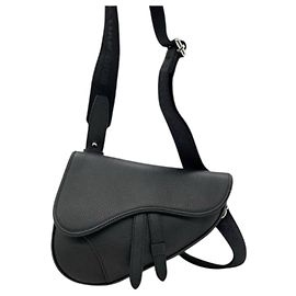 Nova Mini Saddle Bag Dior em couro de vitela texturizado preto Preto