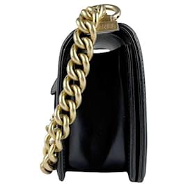 Chanel-Chanel Boy Shoulder Bag in Black and Gold-Black,Golden
