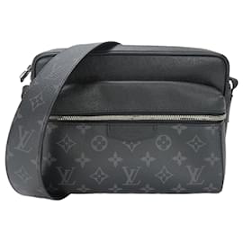Louis Vuitton-Bolsa mensageiro Monogram Eclipse Taiga da Louis Vuitton-Preto