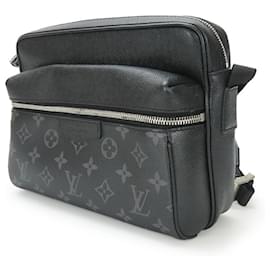 Louis Vuitton-Bolsa mensageiro Monogram Eclipse Taiga da Louis Vuitton-Preto