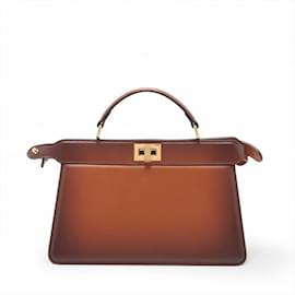 Fendi-Sac à bandoulière en cuir Fendi Peekaboo iSeeU East West-Marron