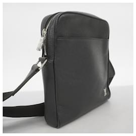 Louis Vuitton-Louis Vuitton Taiga PPM M30265 Shoulder Bag-Black
