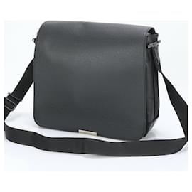 Louis Vuitton-Louis Vuitton Taiga Victor Leather Shoulder Bag-Grey