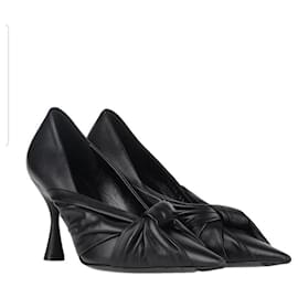 Balenciaga-Balenciaga Pumps-Black