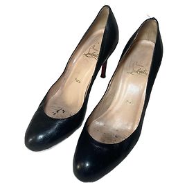 Christian Louboutin Simple Pump Heels - Louboutin - 40 Other