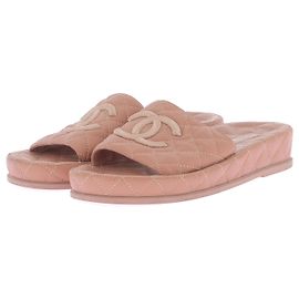 CHANEL Mules & clogs T.EU 38 Leather Beige